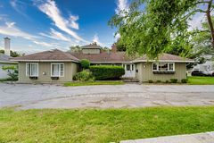 1994 Carling Avenue, McKellar Heights - Glabar Park and Area, ON K2A 1G1
