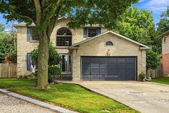 34 Lisajane Crescent, Hamilton, ON L9B 2N6