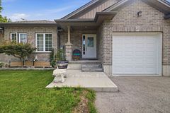 27 Cronyn Street, Woodstock, ON N4S 3T4
