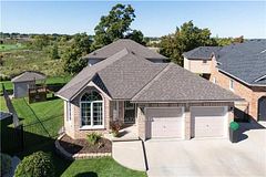 3 Vineberg Drive, Hamilton, ON L9B 2P6