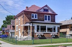 147 Courtland Avenue E, Kitchener, ON N2G 2T9