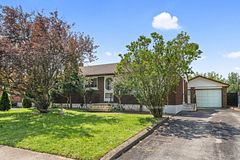 7427 Merritt Avenue, Niagara Falls, ON L2G 5C3