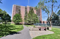 665 Bathgate Drive 1003, Overbrook - Castleheights and Area, ON K1K 3Y4