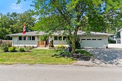 16 DUMFRIES Street, Niagara-on-the-Lake, ON L0S 1L0