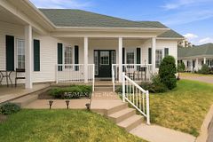 300 Croft Street 3001, Port Hope, ON L1A 0E1