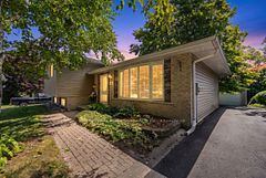 795 Safari Drive, Kingston, ON K7M 6W1