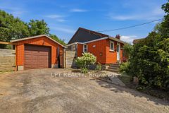 228 Highbury Avenue N, London East, ON N5Z 2W7