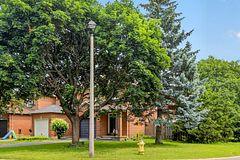 23 Whitegate Crescent, Barrhaven, ON K2J 4B6
