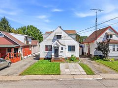 4104 Broughton Avenue, Niagara Falls, ON L2E 3K6