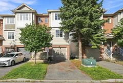 22 Manhattan Crescent, Carlington - Central Park, ON K2C 4B4