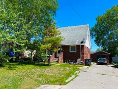7 Mona Drive, Manitouwadge, ON P0T 2C0