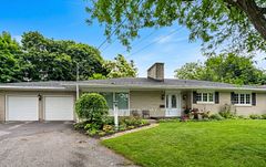 7 Eastwood Park Drive, Belleville, ON K8N 1W3