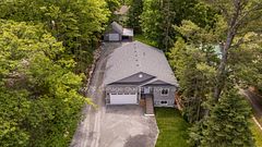 57 West Road W, Huntsville, ON P1H 1L4