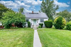 197 Murray Street, Fort Erie, ON L2A 2B7