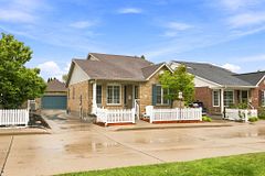 461 Columbia Street W 8, Waterloo, ON N2T 2P5
