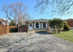881 Lawrence Road LOWER, Hamilton, ON L8K 2A4