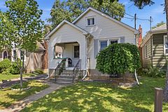 218 LAKE Street, St. Catharines, ON L2R 5Z2