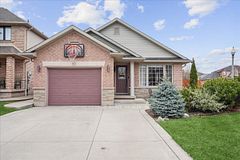 32 Sonoma Lane, Hamilton, ON L8E 6B5