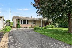 496 Tisdale Crescent, Beacon Hill North - South and Area, ON K1J 7A6