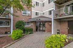 280 Brittany Drive 301, Manor Park - Cardinal Glen and Area, ON K1K 4M4