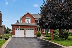 19 Slade Crescent, Kanata, ON K2K 2L1
