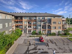 2785 Baseline Road 215, Parkway Park - Queensway Terrace S and Area, ON K2H 0B7