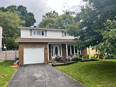 10 Woodview Crescent, Blackburn Hamlet, ON K1B 3A9