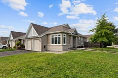 538 Silverbell Crescent, Blossom Park - Airport and Area, ON K1T 0P1
