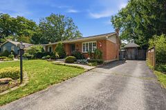 7 Glenburnie Crescent, London North, ON N5X 2A1