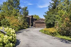 10 Vergorda Circle, St. Catharines, ON L2T 2P2