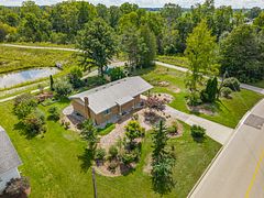52 Gill Road, Lambton Shores, ON N0M 1T0