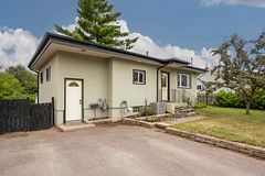 262 THERESA Street, Thunder Bay, ON P7A 5P9