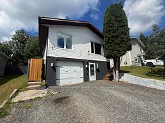 120 Minto Cres, Kenora, ON P9N 3K2