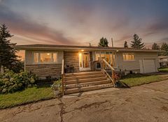 9859 County Rd 42, Westport, ON K0A 1X0
