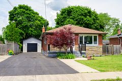 150 Howard Avenue, Hamilton, ON L9A 2W8