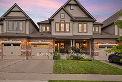 187 Eden Oak Trail, Kitchener, ON N2A 0H6