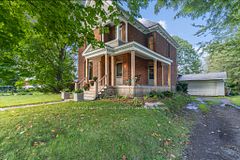 9 Quabbin Road, Front of Yonge, ON K0E 1R0