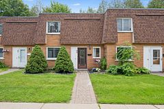 120 Country Club Drive 50, Guelph, ON N1E 3K7