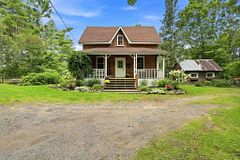 1110 Golden Beach Road, Bracebridge, ON P1L 1W8