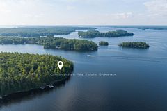 West Side of Island M81 - Pine Island, Muskoka Lakes, ON P1L 1W8