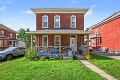 48 Elmsley Street S, Smiths Falls, ON K7A 3P6