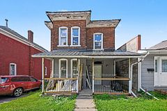 42 Elmsley Street S, Smiths Falls, ON K7A 3P6