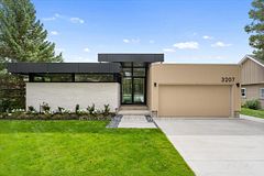 3207 VIVIAN LINE 37, Stratford, ON N5A 5E2