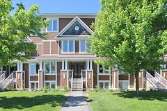 308 Crownridge Dr Drive, Kanata, ON K2M 3A4
