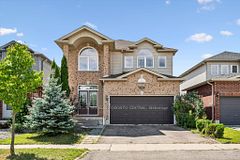 909 Pebblecreek Court, Kitchener, ON N2A 4M6