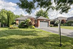 14 Kimberly Court, Brantford, ON N3T 6M3