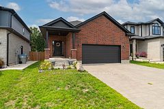 7 Armstrong Street, Strathroy-Caradoc, ON N0L 1W0