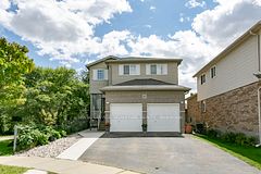 107 Glencliffe Court, Kitchener, ON N2B 3X1