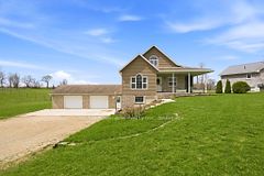 69 Queen Street, Morris Turnberry, ON N0G 1G0
