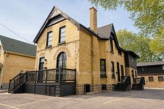 105 Wharncliffe Road N, London North, ON N6H 2A8